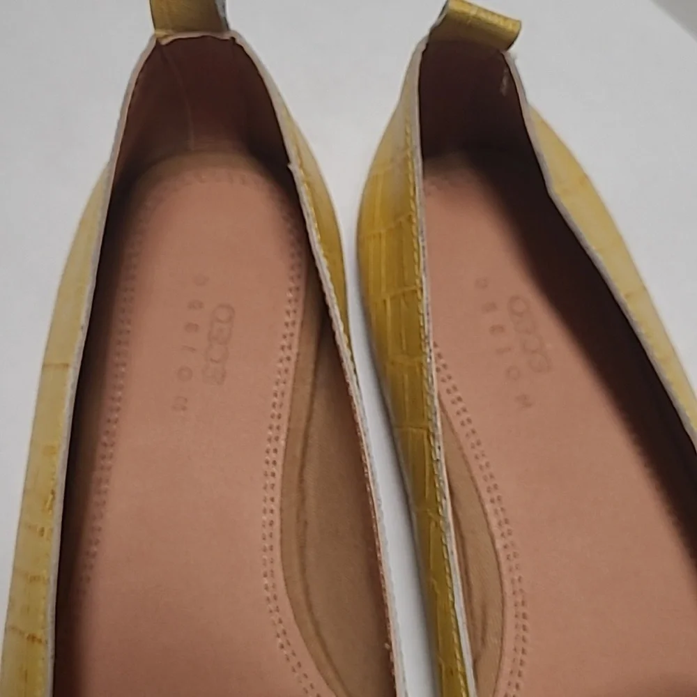 ASOS Yellow Croc-Embossed Loafers - Picture 6 of 8